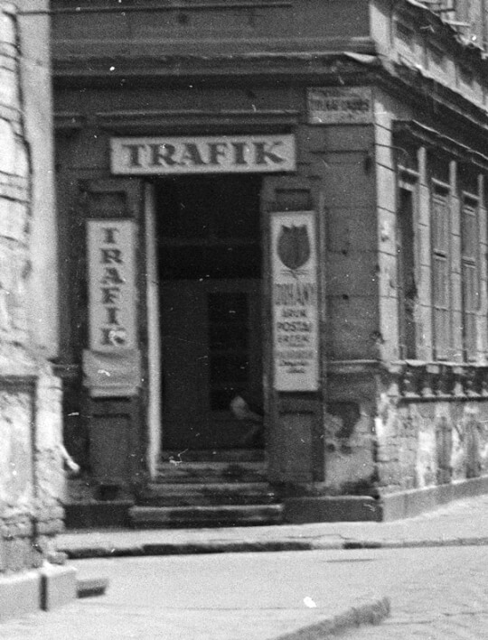 Tolnai Lajos utca 12. - Trafik