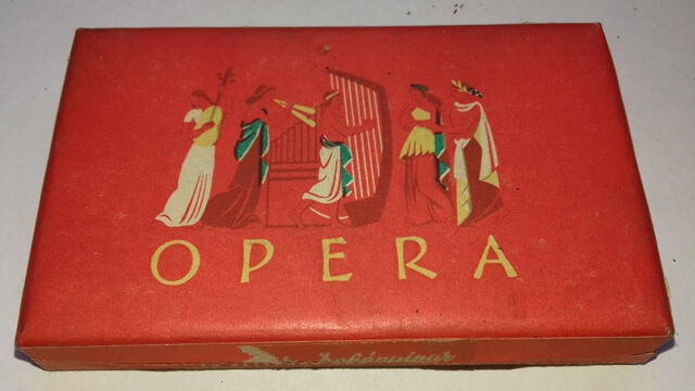 Opera- üres 2.