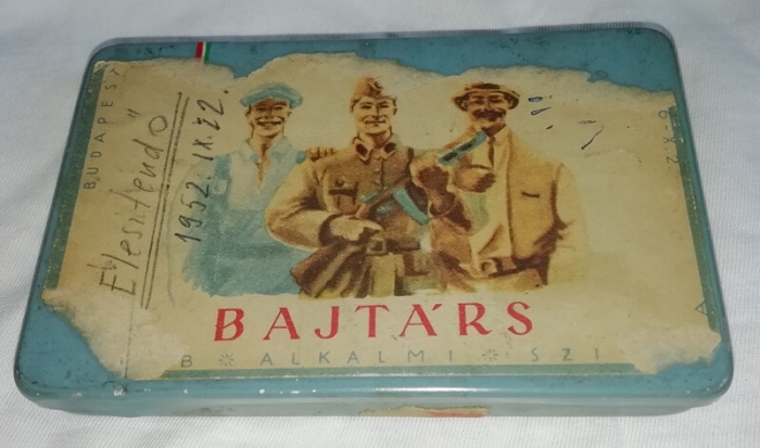 Bajtárs - üres