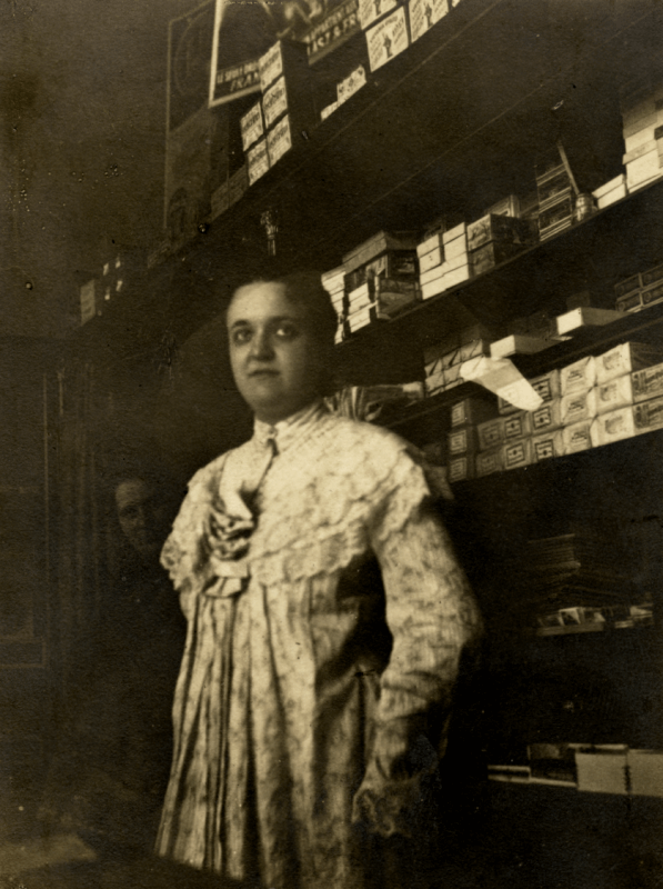 Baross utca 1. - Dohányáruda