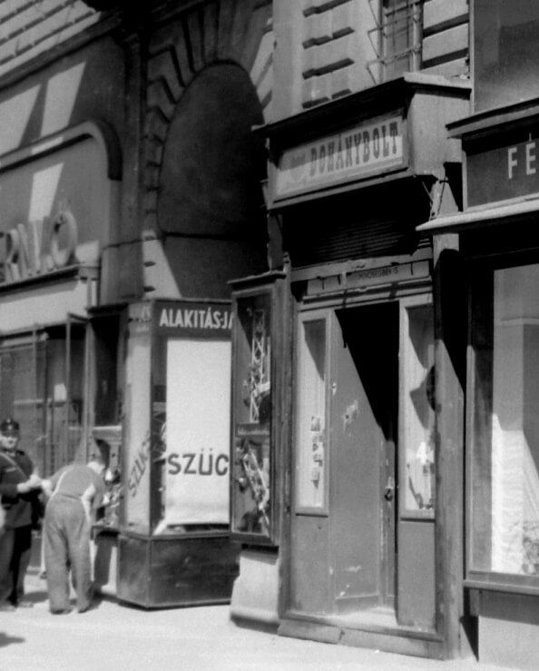 Erzsébet körút 23. - Dohánybolt